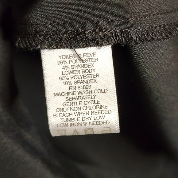 Liz Claiborne Black and White Colorblock Short Sleeve Top - Picture 6 of 6